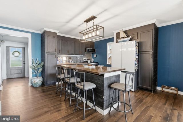 2047 RIVER RD, Bensalem, PA 19020