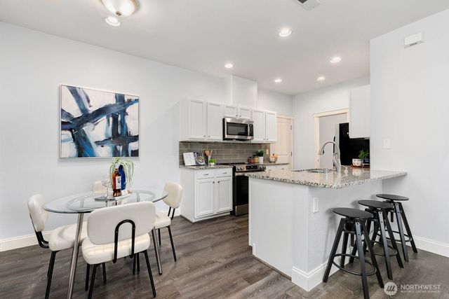 2285 NE Natalie Way, Issaquah, WA 98029