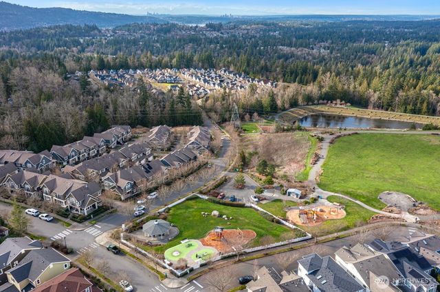 2285 NE Natalie Way, Issaquah, WA 98029