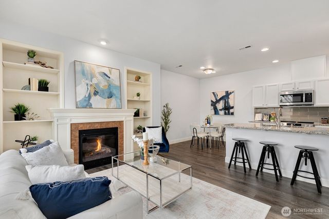 2285 NE Natalie Way, Issaquah, WA 98029