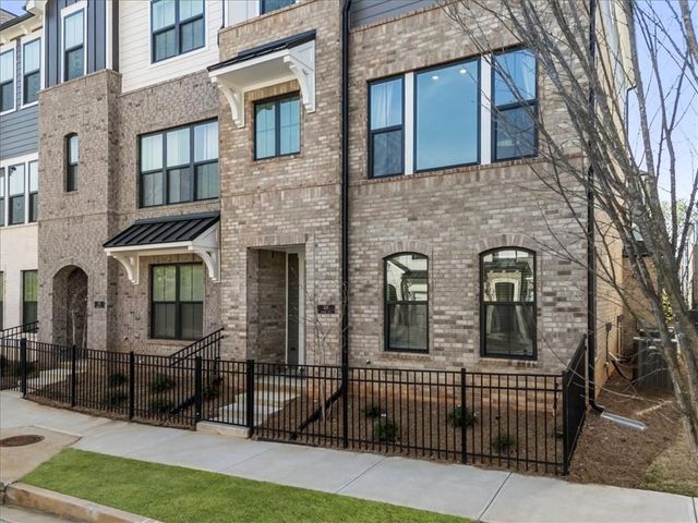 335 Walker Avenue, Alpharetta, GA 30076