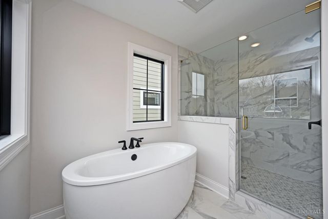 7406 Orchard Street, Columbia Twp, OH 45227