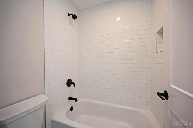 7406 Orchard Street, Columbia Twp, OH 45227