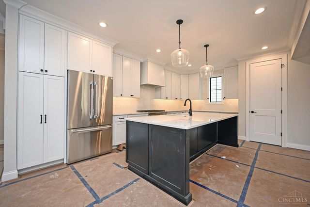 7406 Orchard Street, Columbia Twp, OH 45227