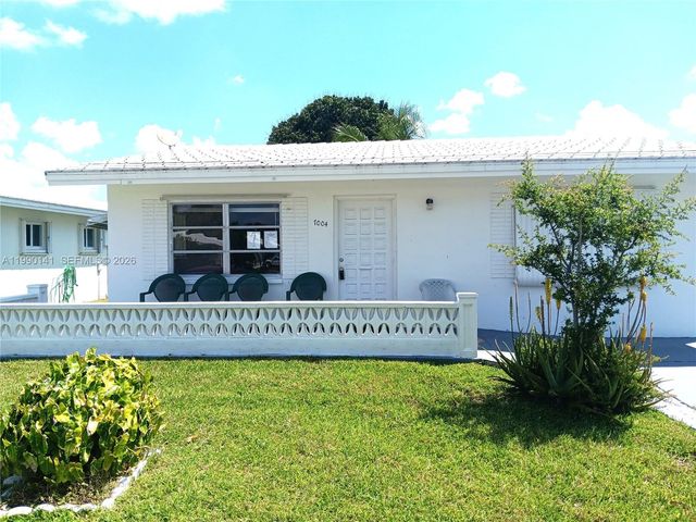 7004 NW 67th Ave, Tamarac, FL 33321