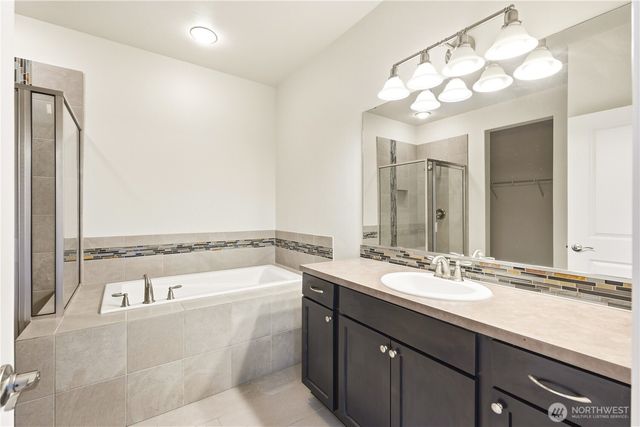 3245 Loch Ness Loop, Mount Vernon, WA 98273