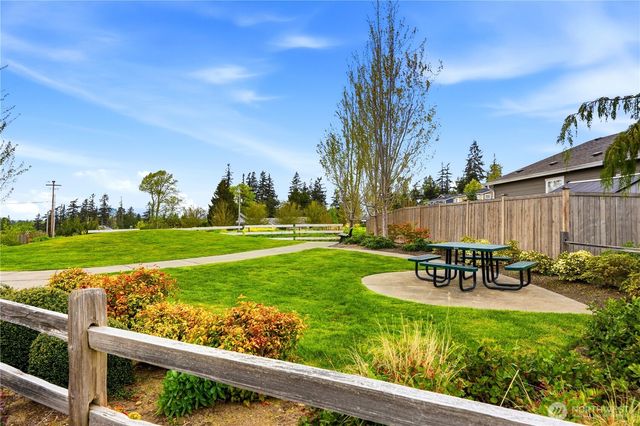 3245 Loch Ness Loop, Mount Vernon, WA 98273