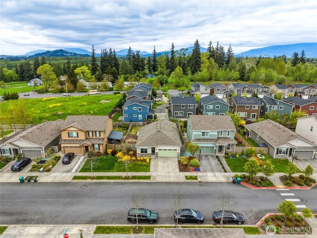 3245 Loch Ness Loop, Mount Vernon, WA 98273