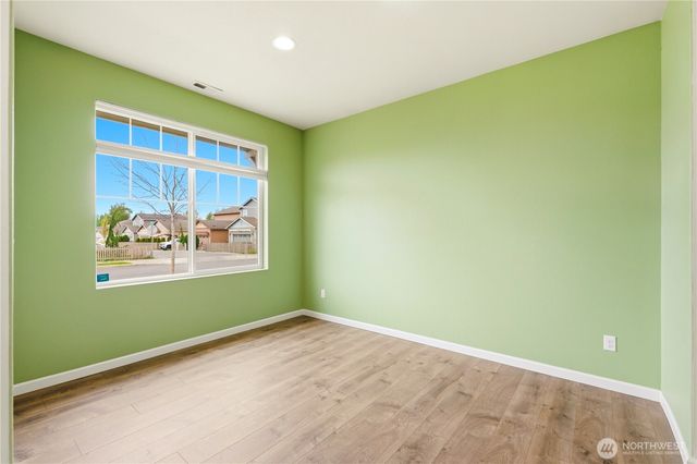 3245 Loch Ness Loop, Mount Vernon, WA 98273