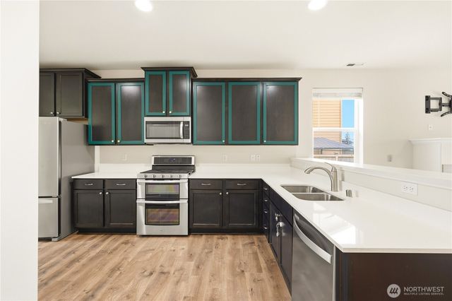 3245 Loch Ness Loop, Mount Vernon, WA 98273