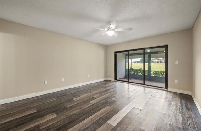 370 Fairway Circle 13, Weston, FL 33326