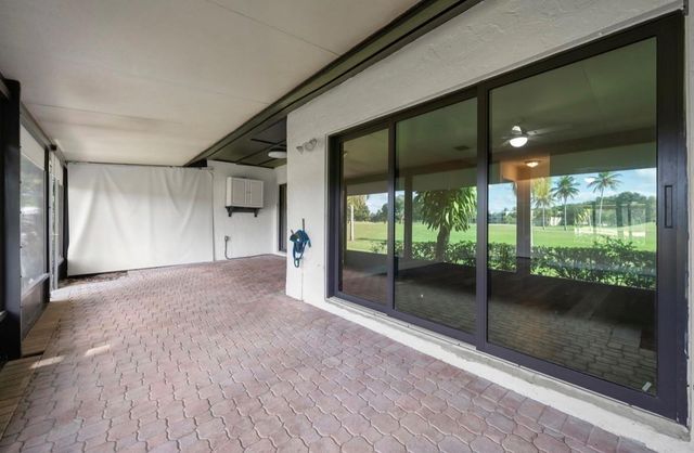 370 Fairway Circle 13, Weston, FL 33326