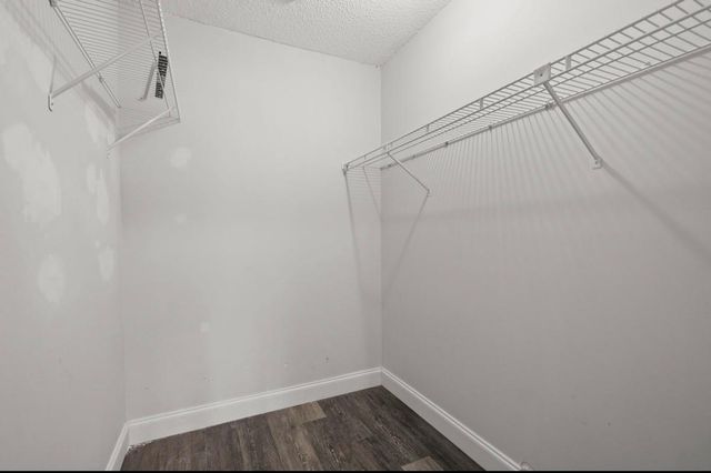 370 Fairway Circle 13, Weston, FL 33326