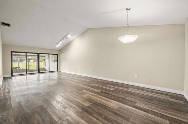 370 Fairway Circle 13, Weston, FL 33326