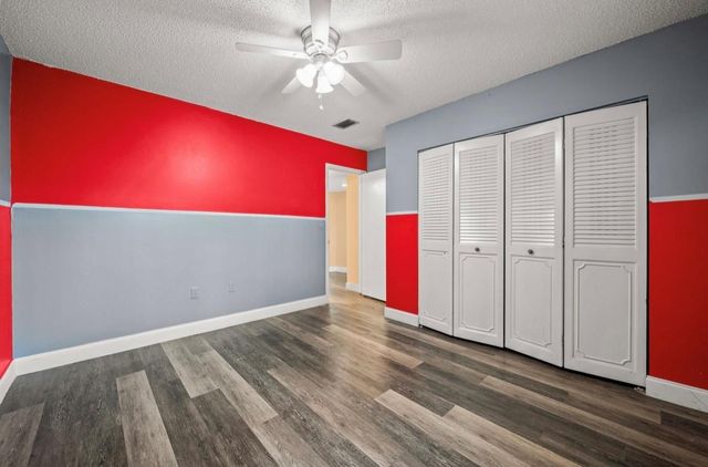 370 Fairway Circle 13, Weston, FL 33326