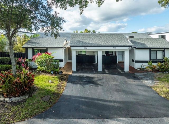 370 Fairway Circle 13, Weston, FL 33326