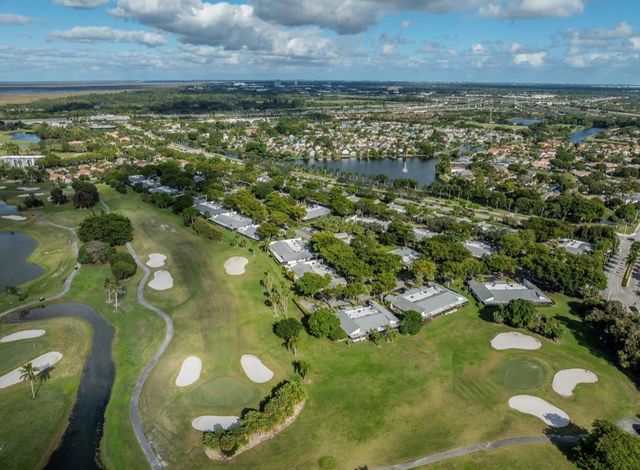 370 Fairway Circle 13, Weston, FL 33326