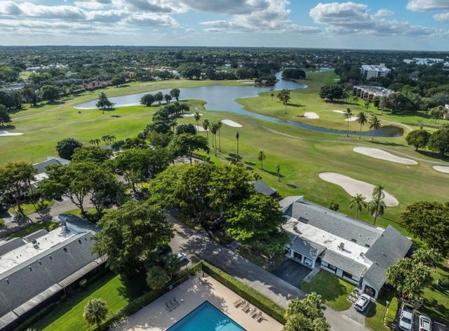 370 Fairway Circle 13, Weston, FL 33326