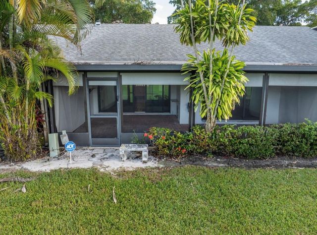 370 Fairway Circle 13, Weston, FL 33326