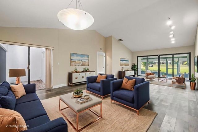 370 Fairway Circle 13, Weston, FL 33326