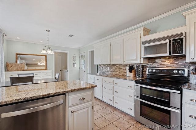 1800 Harned Drive, Bartlesville, OK 74006