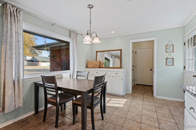 1800 Harned Drive, Bartlesville, OK 74006