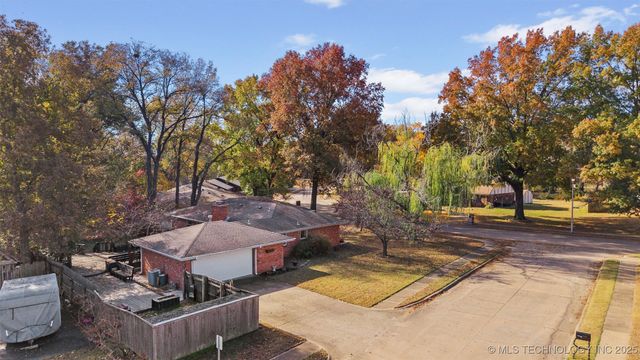 1800 Harned Drive, Bartlesville, OK 74006