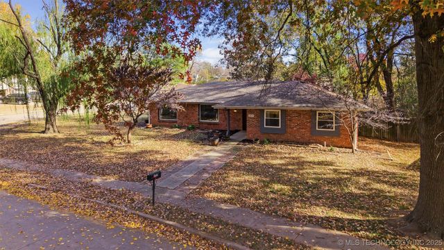 1800 Harned Drive, Bartlesville, OK 74006