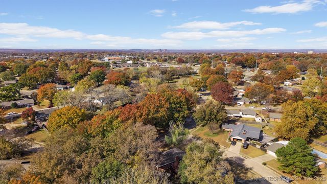 1800 Harned Drive, Bartlesville, OK 74006