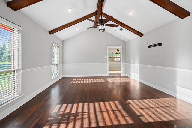 1437 Mchugh Rd, Baker, LA 70714