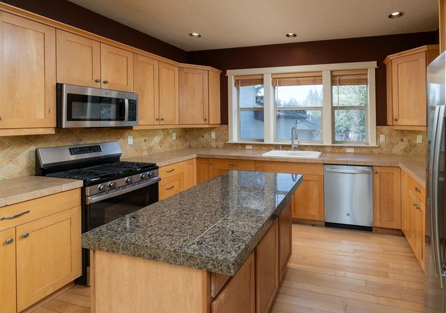2539 NW Awbrey Road, Bend, OR 97703