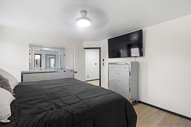727 Avanti Street SW, Albuquerque, NM 87121