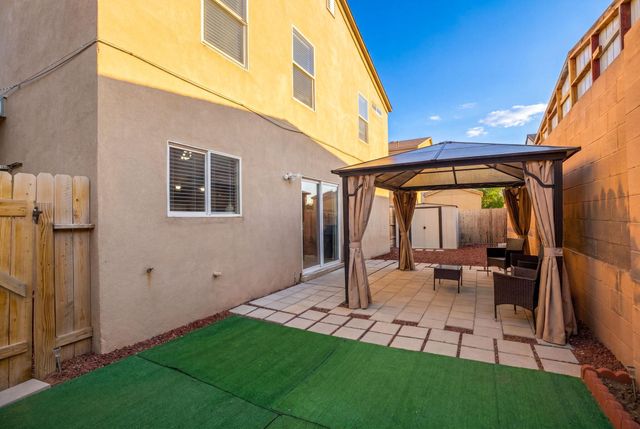727 Avanti Street SW, Albuquerque, NM 87121