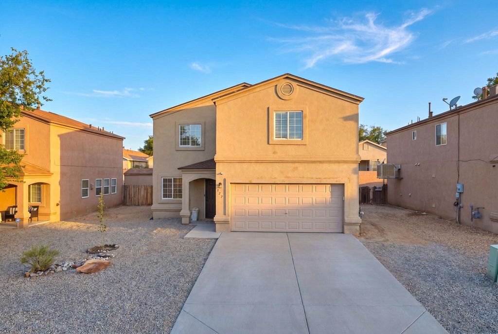 727 Avanti Street SW, Albuquerque, NM 87121