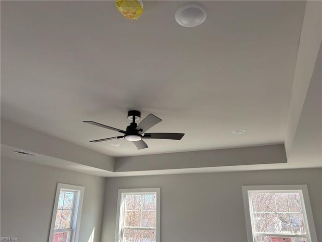 1453 Whittamore RD, Chesapeake, VA 23322