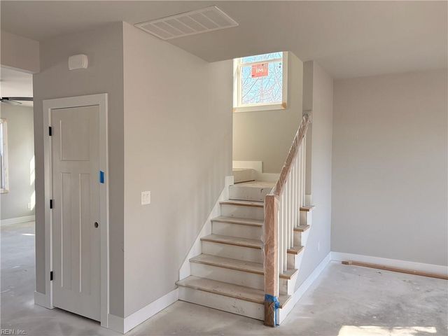 1453 Whittamore RD, Chesapeake, VA 23322