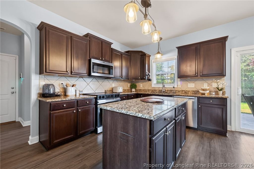 3601 Castlefield Lane, Fayetteville, NC 28306 — photo 9