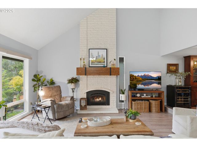 31 DA VINCI St, Lake Oswego, OR 97035