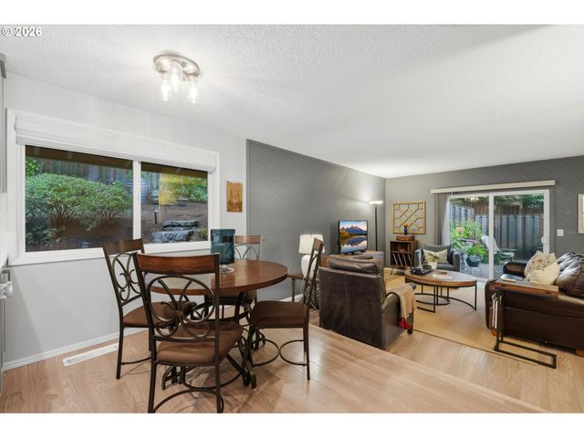 31 DA VINCI St, Lake Oswego, OR 97035