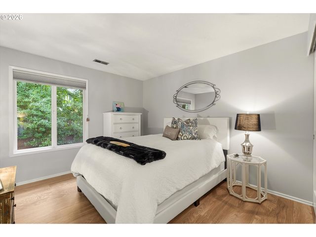 31 DA VINCI St, Lake Oswego, OR 97035
