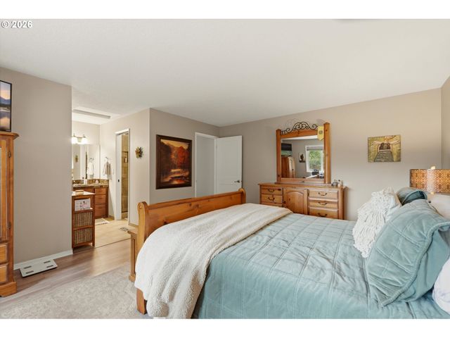 31 DA VINCI St, Lake Oswego, OR 97035