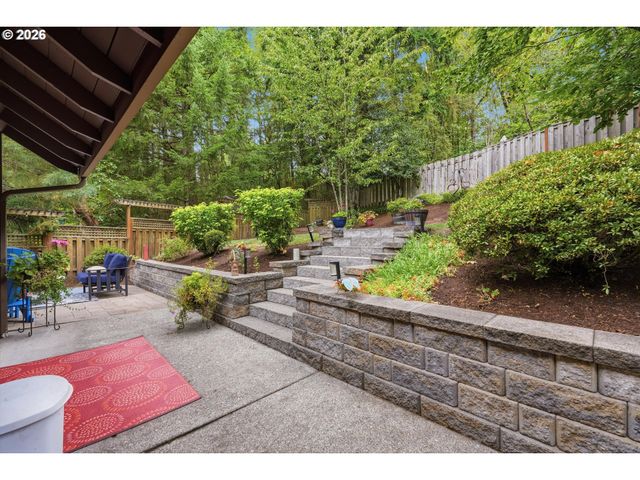 31 DA VINCI St, Lake Oswego, OR 97035