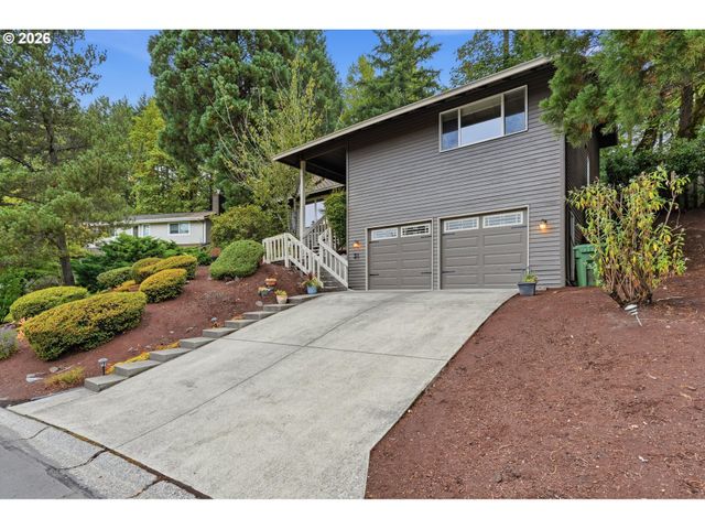 31 DA VINCI St, Lake Oswego, OR 97035