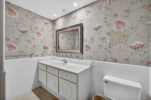 478 Tequesta Drive 205, Tequesta, FL 33469