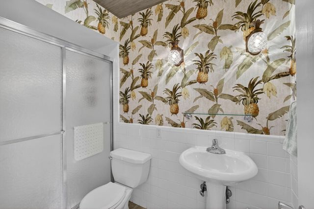 478 Tequesta Drive 205, Tequesta, FL 33469