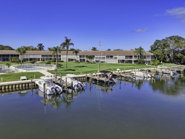 478 Tequesta Drive 205, Tequesta, FL 33469