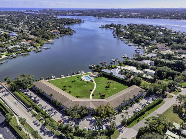 478 Tequesta Drive 205, Tequesta, FL 33469