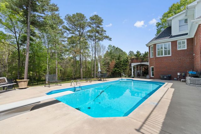 373 Bridgewater Drive, Mcdonald, TN 37353
