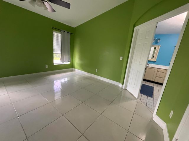 315 SW Dwight Avenue, Port St. Lucie, FL 34983