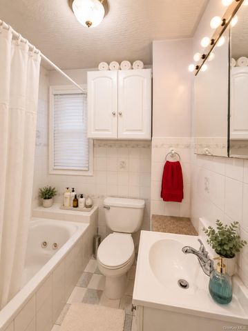 12720 95th Avenue, Richmond Hill, NY 11419